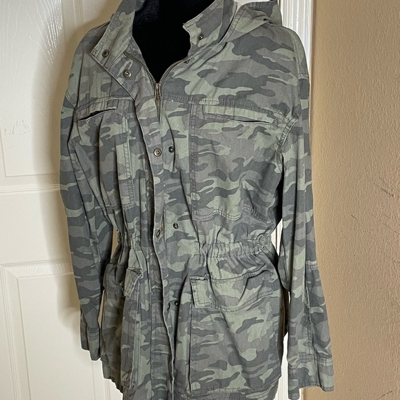 Universal Thread Womens XL Green Camo Camouflage Utility Field Jacket Coat‌‌‌‌‌ - Picture 13 of 13